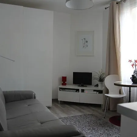 Studio Near Montparnasse Apartment *