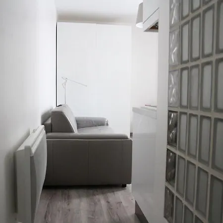 Studio Near Montparnasse *